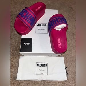 !!!NEW!!! Moschino Women's Logo Platform Slide Sandals